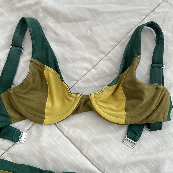 FAE SWIM Colorblock Bikini - Picture 2 of 6